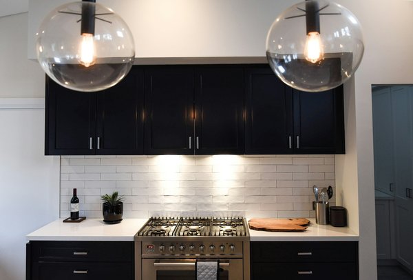 Luminaire cuisine : choisissez l’éclairage parfait pour votre espace